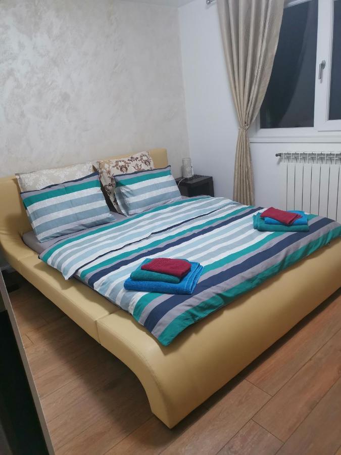 Arka Apartment Craiova Exterior foto