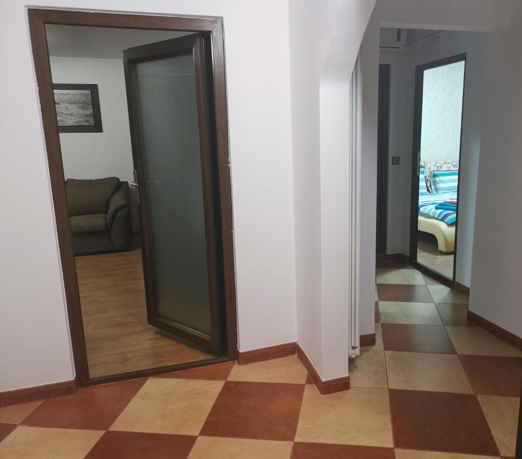 Arka Apartment Craiova Exterior foto
