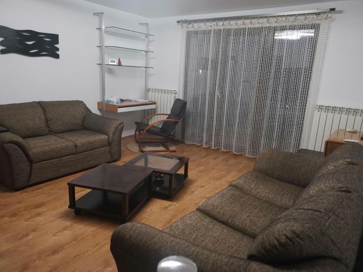 Arka Apartment Craiova Exterior foto
